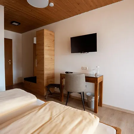 Landgasthof Schuetzen *